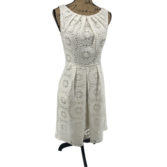 ADRIANNA PAPELL Ivory Cream Crochet Lace A Line Sleeveless Knee Length Dress - Picture 1 of 11